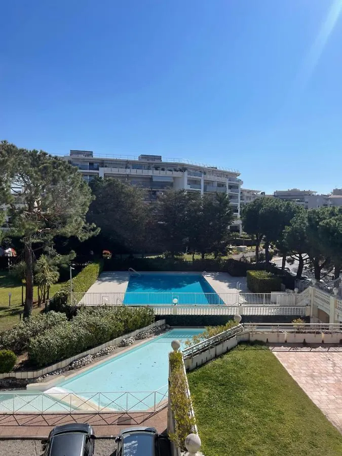 Appartement Bord De Mer Avec Piscine カーニュ・シュル・メール フランス